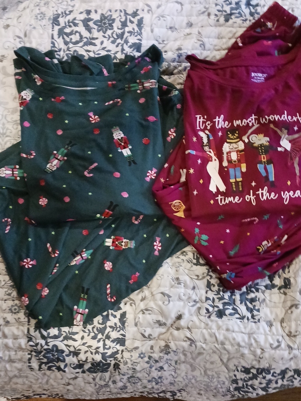 Women's Nutcracker Holiday Pajama Top & Bottom Set - Green & Burgundy